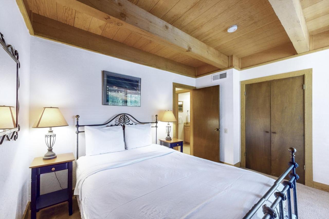 Northstar Gold Bend Retreat Apartment Truckee Bagian luar foto